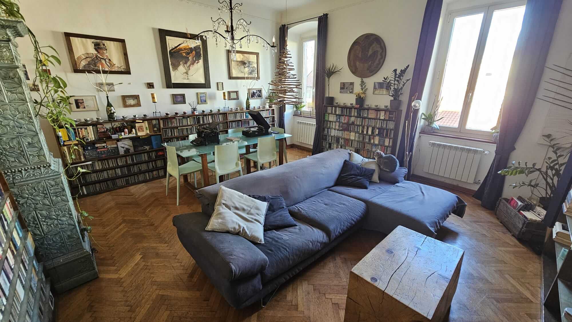 CENTRALISSIMO – PIANO ALTO MOLTO LUNIMOSO